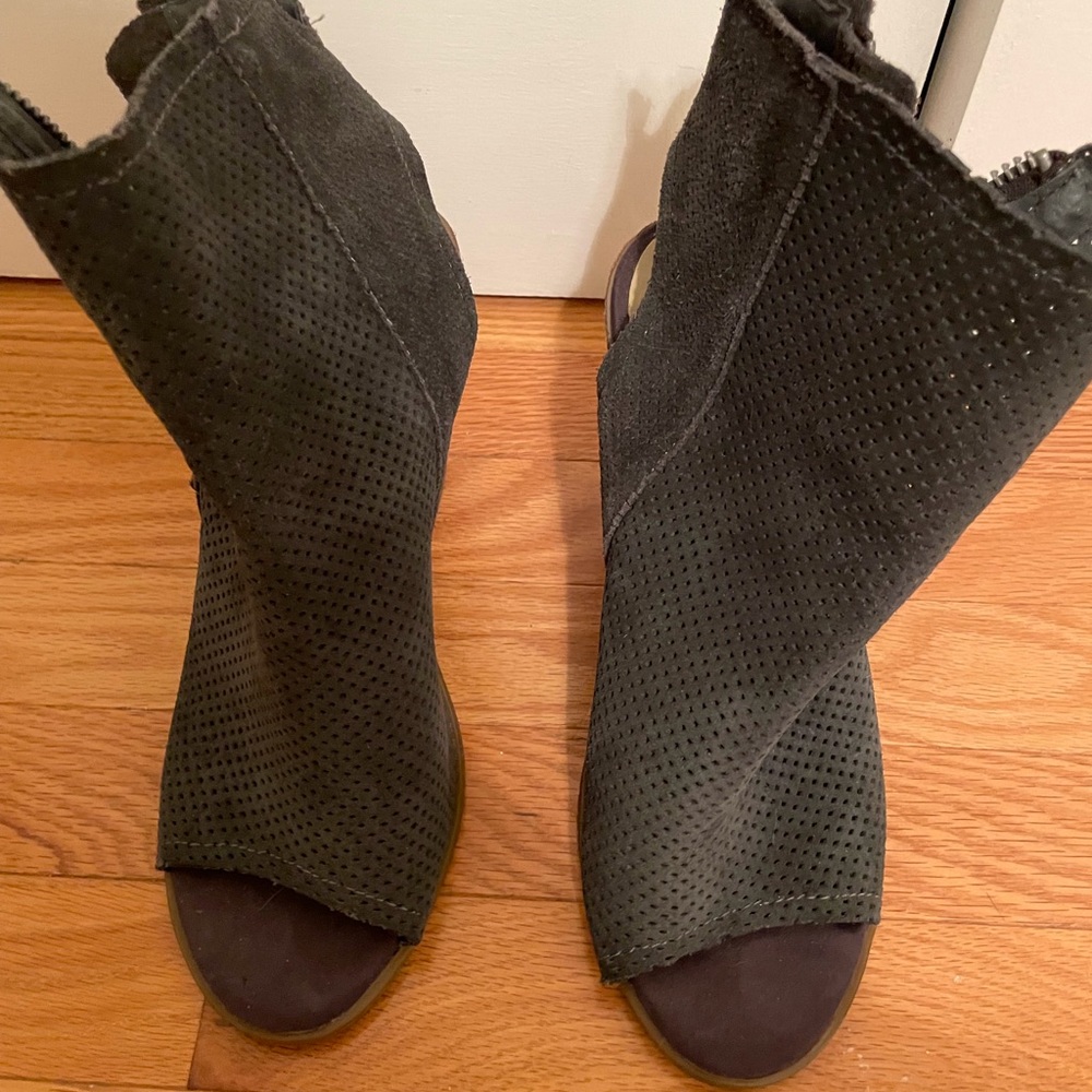 Dolce Vita Peektoe shoe, grey mesh size 10